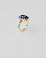 Cushion Cut Sapphire Ring — Yellow gold