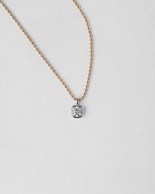 Round Cut Diamond Pendant