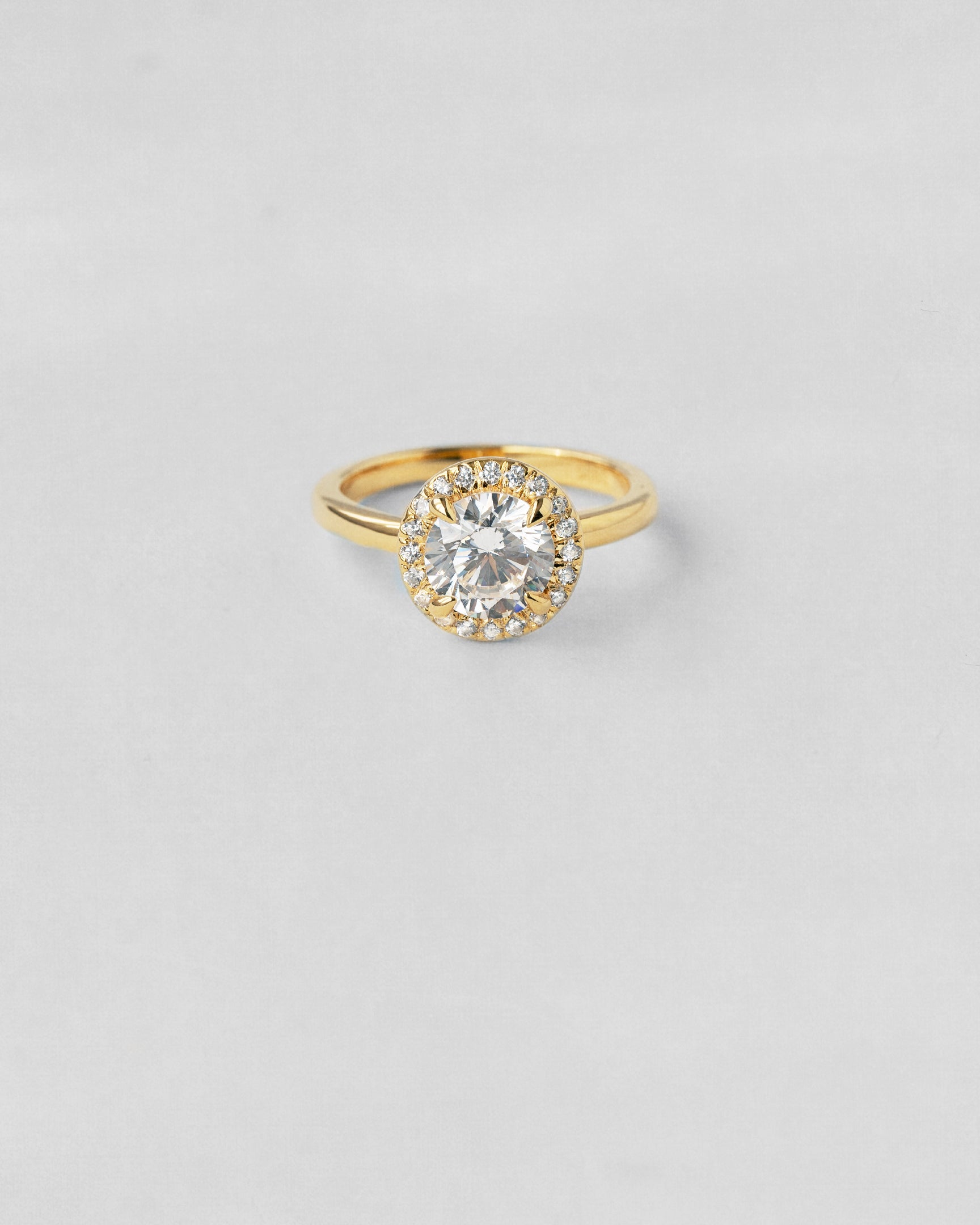 Round Cut Halo Engagement Ring